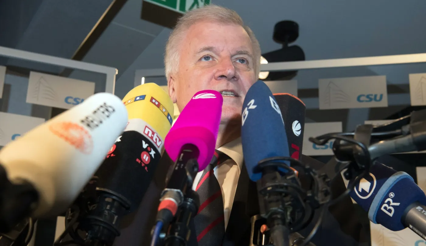 Premier Bawarii deklaruje poparcie dla kandydatury Merkel