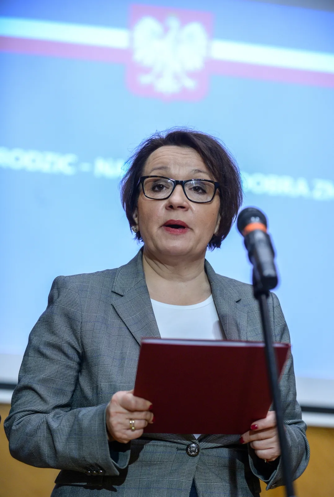 Zalewska o możliwości odwołania od wyniku matury: Musimy szanować młodych ludzi