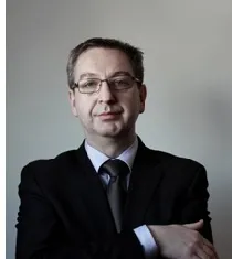 Robert Hernand: Przywiązany do porządku
