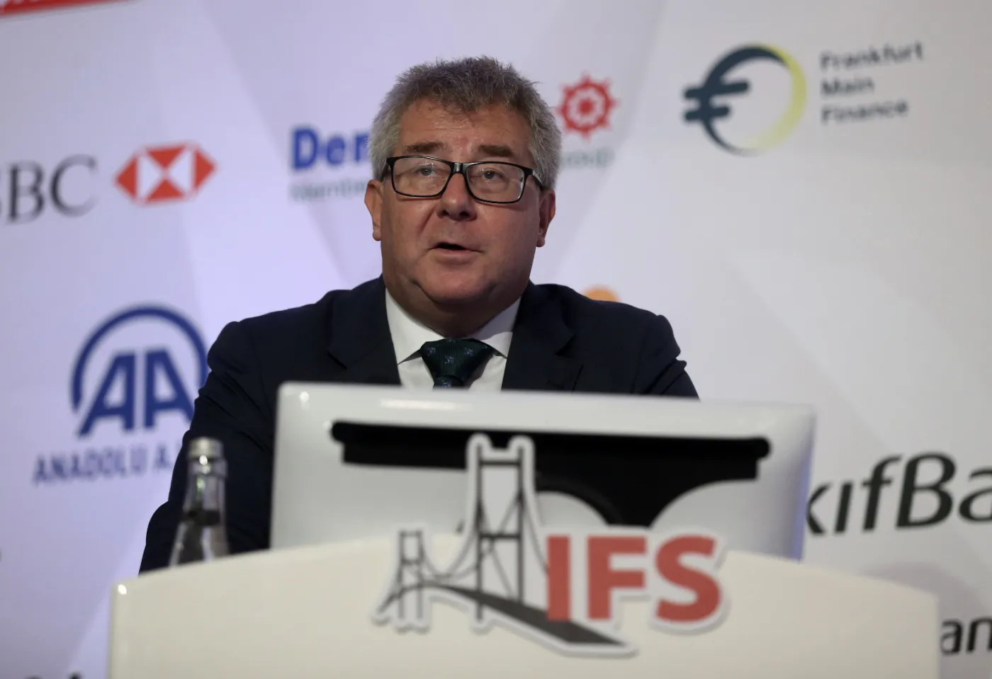 Czarnecki: Proszę o zgłoszenie przypadków, jeśli ktoś przychodzi do spółek SP i nie ma kompetencji