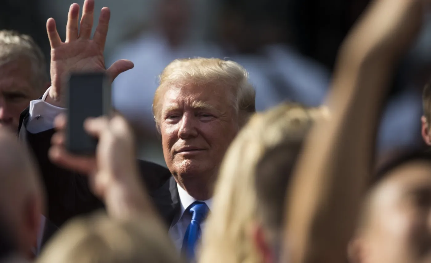 Wizyta Trumpa w Polsce: Obieca nam solidarność i pojedzie do Putina