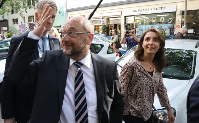 Niemcy: Schulz nie chce 2 proc. PKB na wojsko, zarzuca Merkel zbrojenia