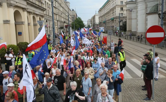 NSZZ "Solidarność": Manifestacja KOD odbiera nam prawo do świętowania Sierpnia 80