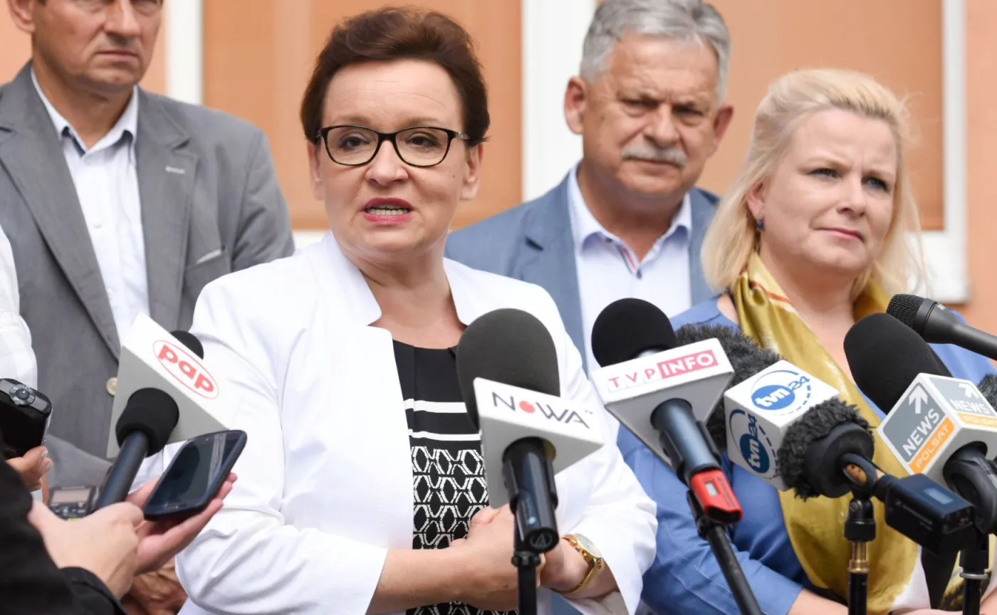 Zalewska: Dodatek "500 plus" dla nauczycieli dyplomowanych ma motywować