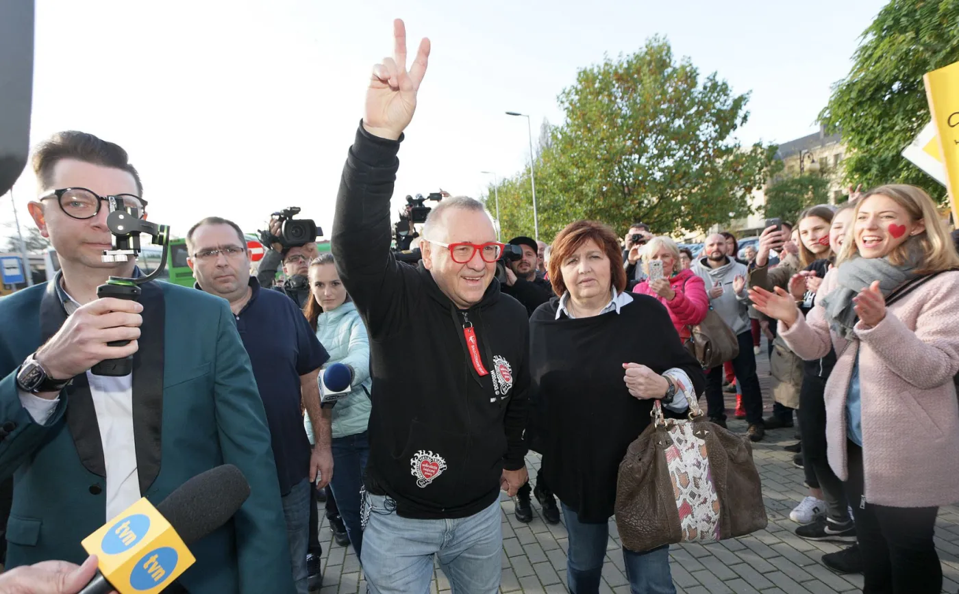 Błaszczak o karze dla Owsiaka: Każdy jest równy wobec prawa