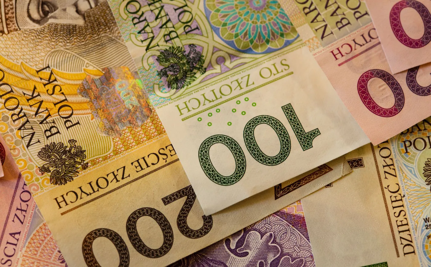 Premie i wczasy pod gruszą: Jakie dodatkowe świadczenia dla pracownika oprócz wynagrodzenia