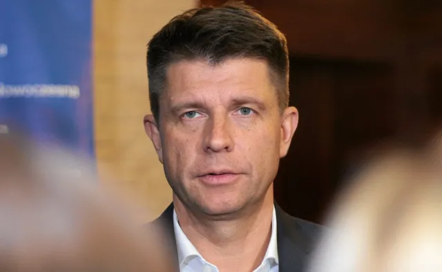 Petru dostał pismo od Kuchcińskiego ws. immunitetu. "Nie zastraszą mnie"