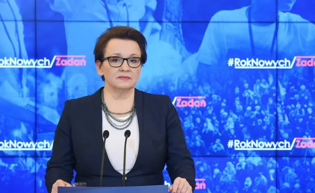Minister edukacji: Nie likwidujemy gimnazjów, przekształcamy je