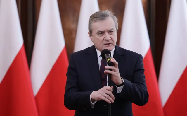 Ukraiński minister: Wznowienie ekshumacji zależy od polskiej ustawy. Gliński "wyraża zaniepokojenie"