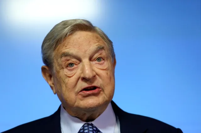 Kampania „Stop Sorosowi” przed wyborami na Węgrzech. Orban straszy migrantami i opozycją
