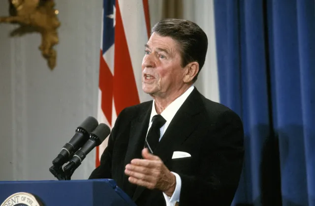 Prof. Chodakiewicz: Ronald Reagan nigdy nie udawał, że PRL to wolna Polska