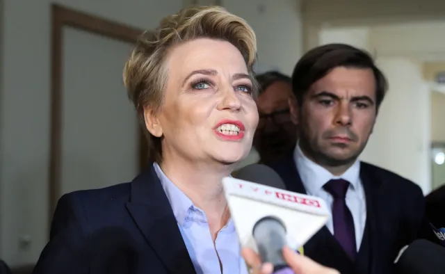 Mazurek: Czy Schetyna każe Zdanowskiej podać się do dymisji?