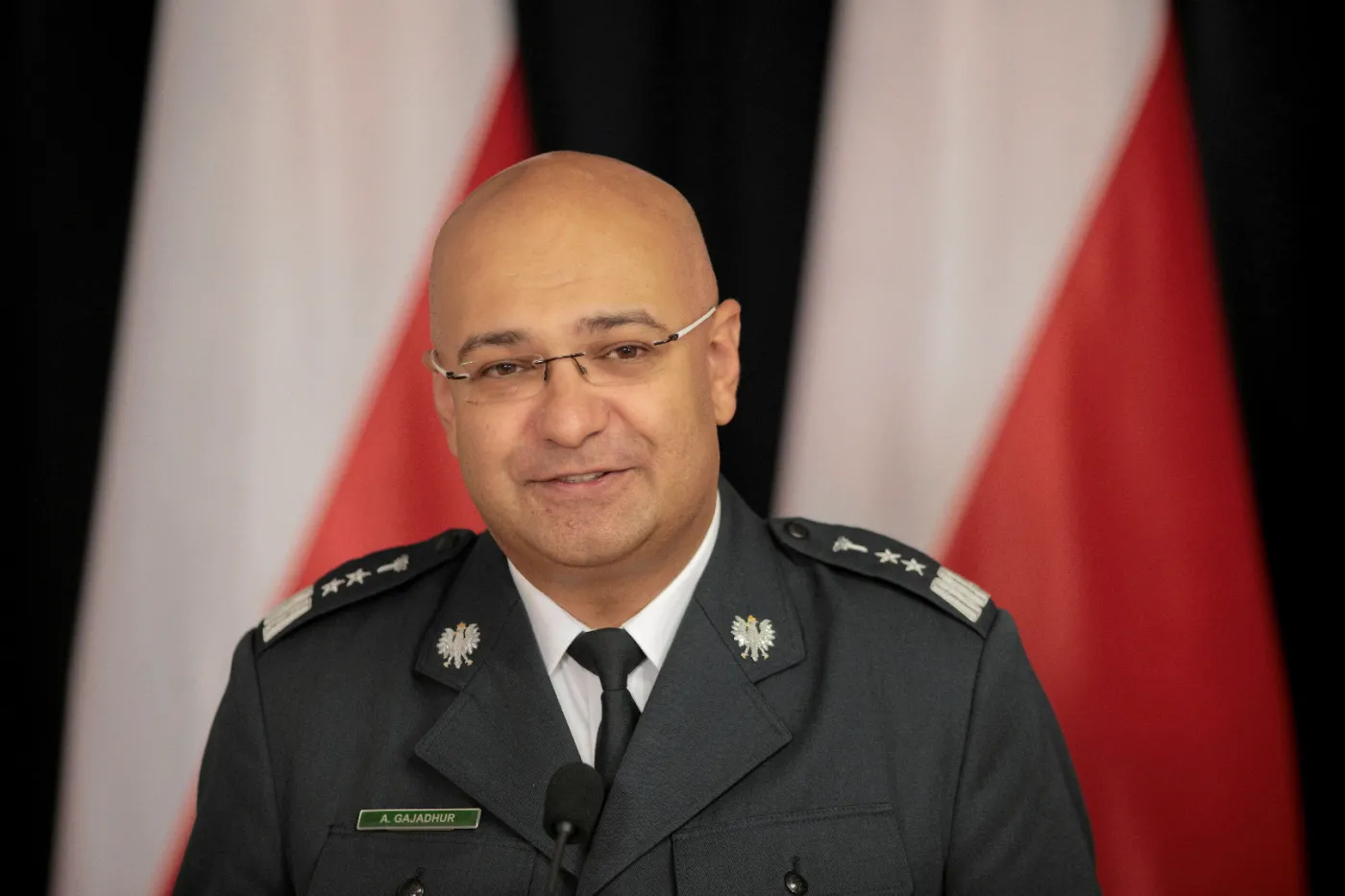 Setki nowych fotoradarów, zwiększenie efektywności kar. Gajadhur: Nie będzie polowania na kierowców [WYWIAD]