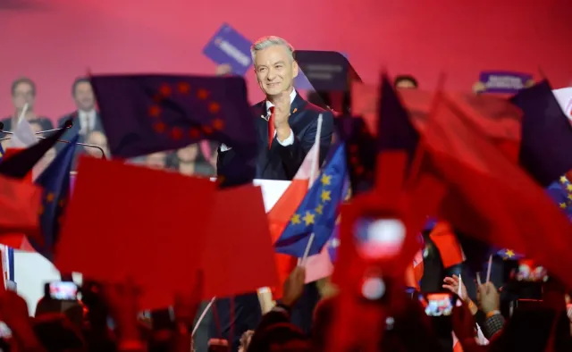 Biedroń jest przekonujący dla wielu, którzy mają dość konfliktu PO z PiS