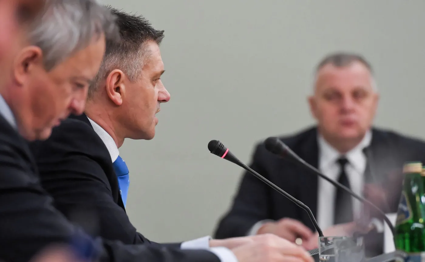 Jacek Kapica zeznawał przed komisją śledczą ds. VAT. "Nikt specjalnie nie rozszczelnił systemu podatkowego"