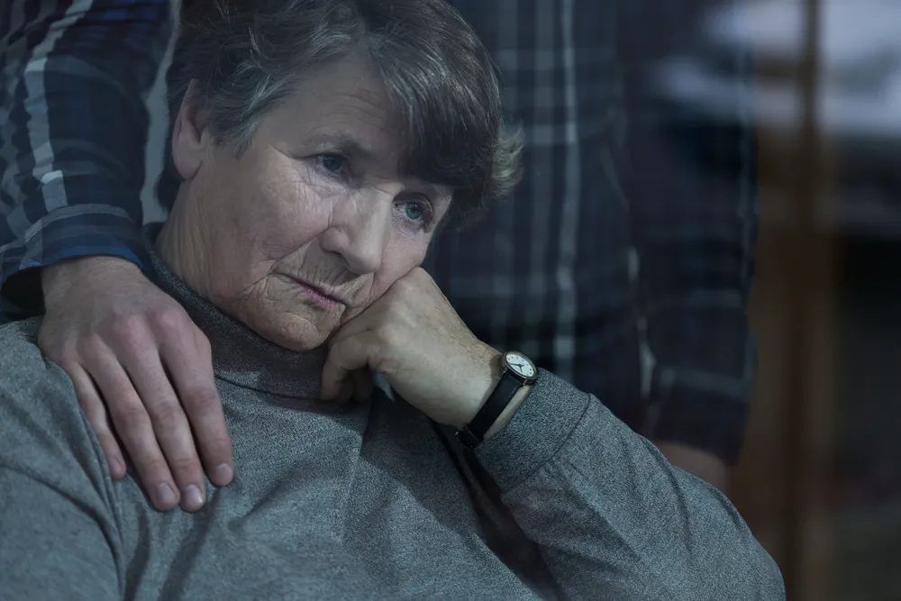 Seniorzy samobójcy: Odbierają sobie życie nie tylko z powodu biedy