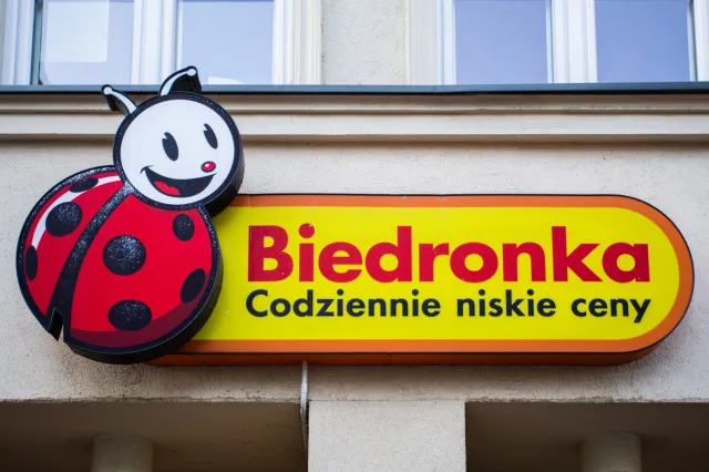 Biedronka podgryzała mniejszych. Największa taka kara od UOKiK