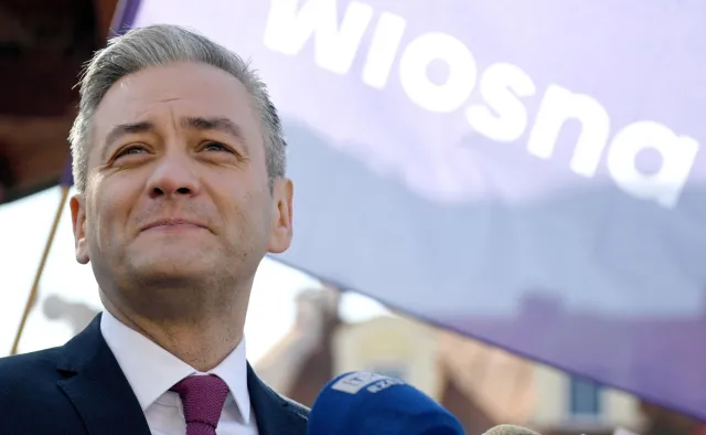Biedroń wezwał Kaczyńskiego i Schetynę do debaty o polskich wartościach