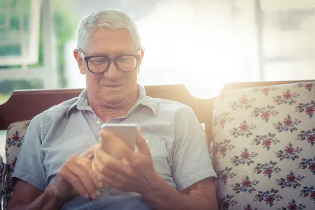Na obniżeniu wieku emerytalnego zyskają seniorzy prowadzący firmy
