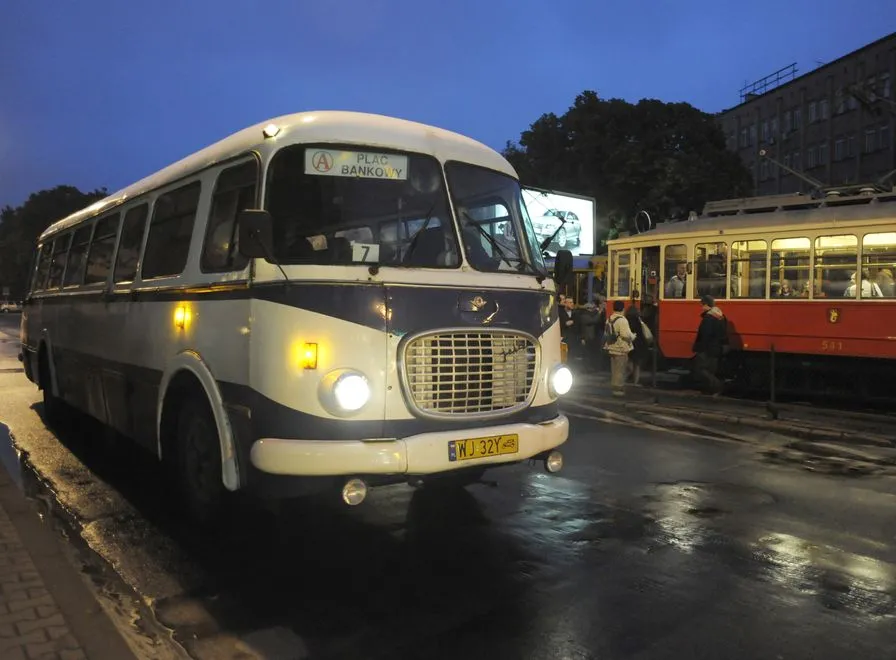 2075079-autobus.jpg