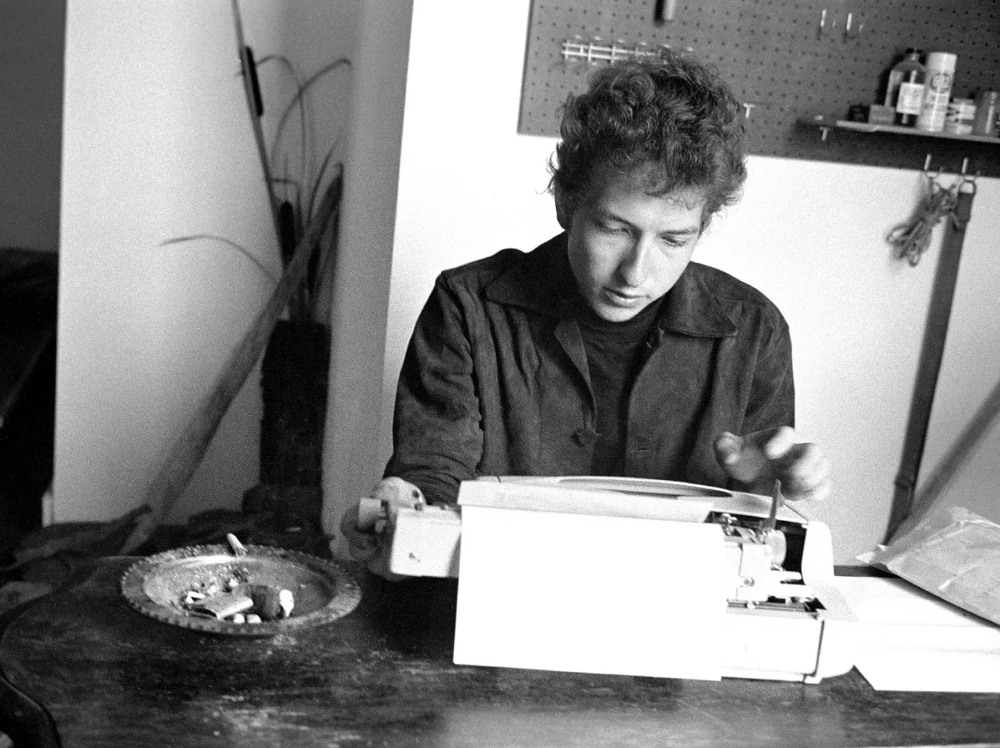 2102345-bob-dylan.jpg