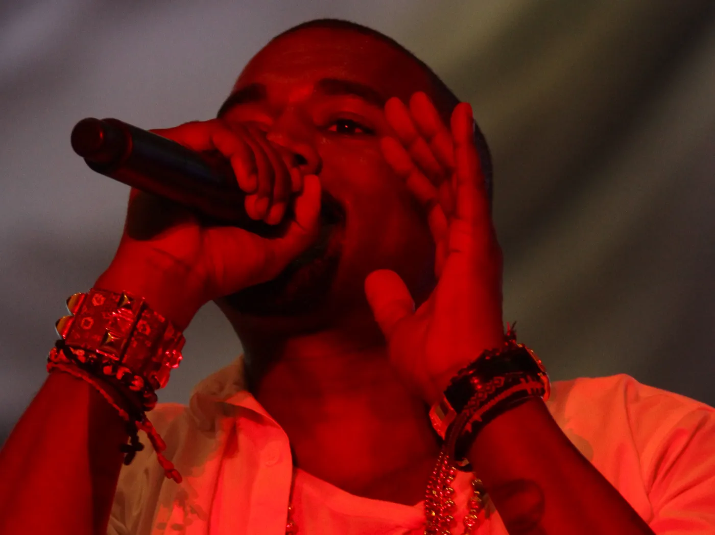 2392416-kanye-west.jpg