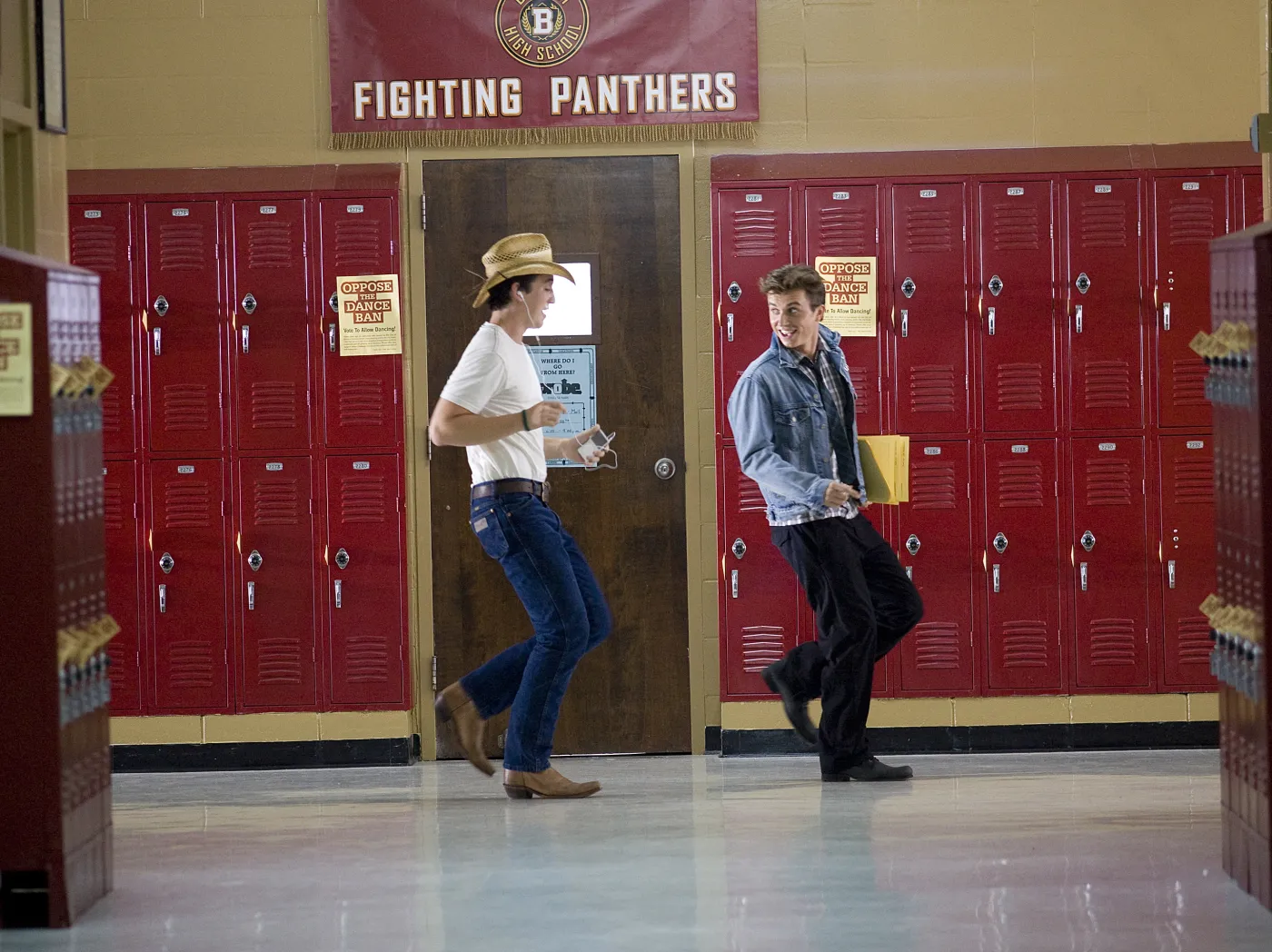 2401044-footloose.jpg