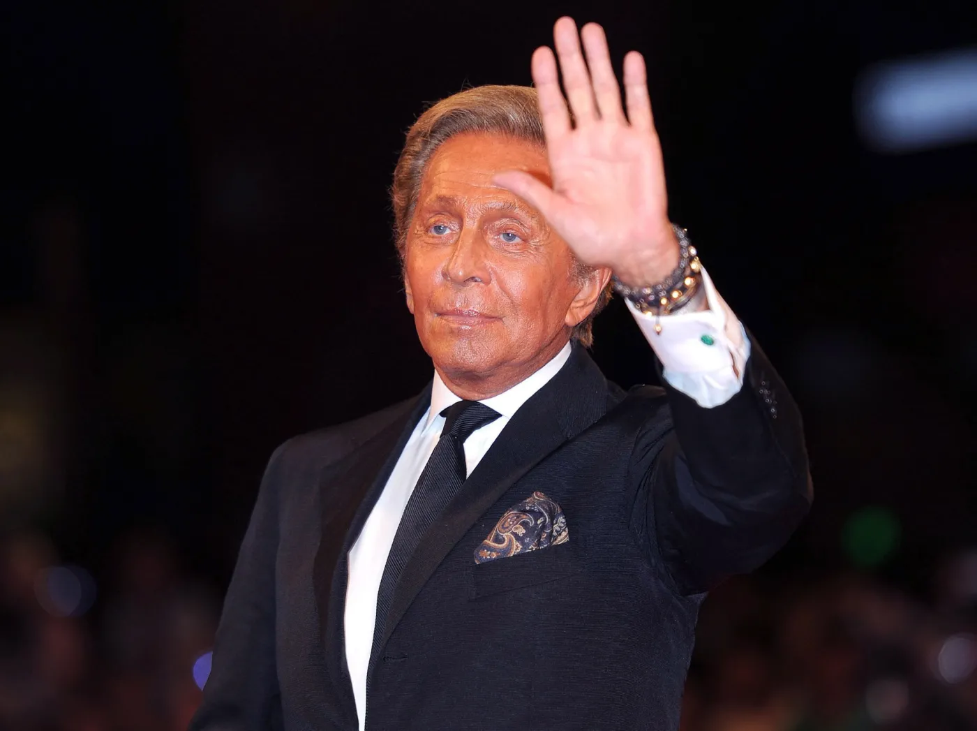 2442549-valentino.jpg
