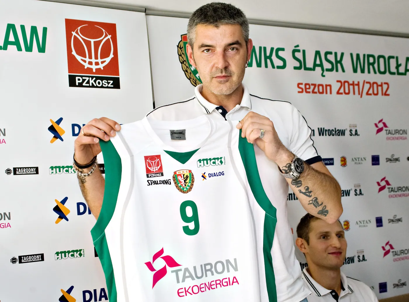 2595889-krp-0834.jpg