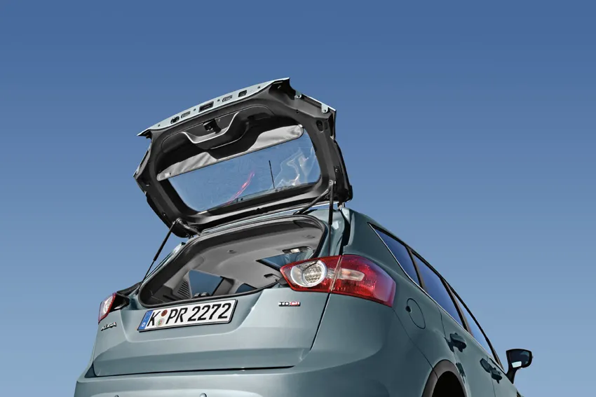 2956126-ford-kuga.jpg