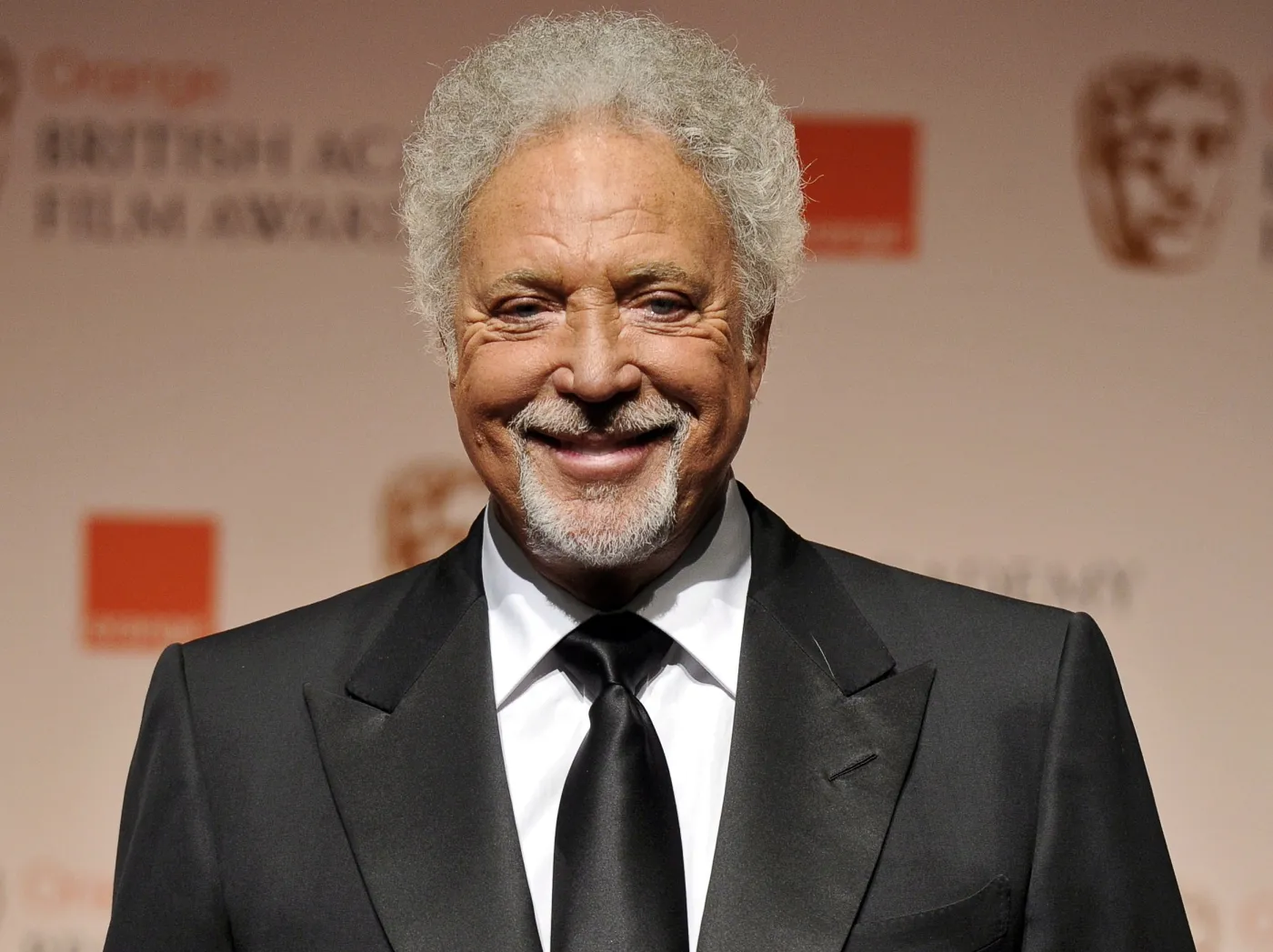 3087089-tom-jones.jpg