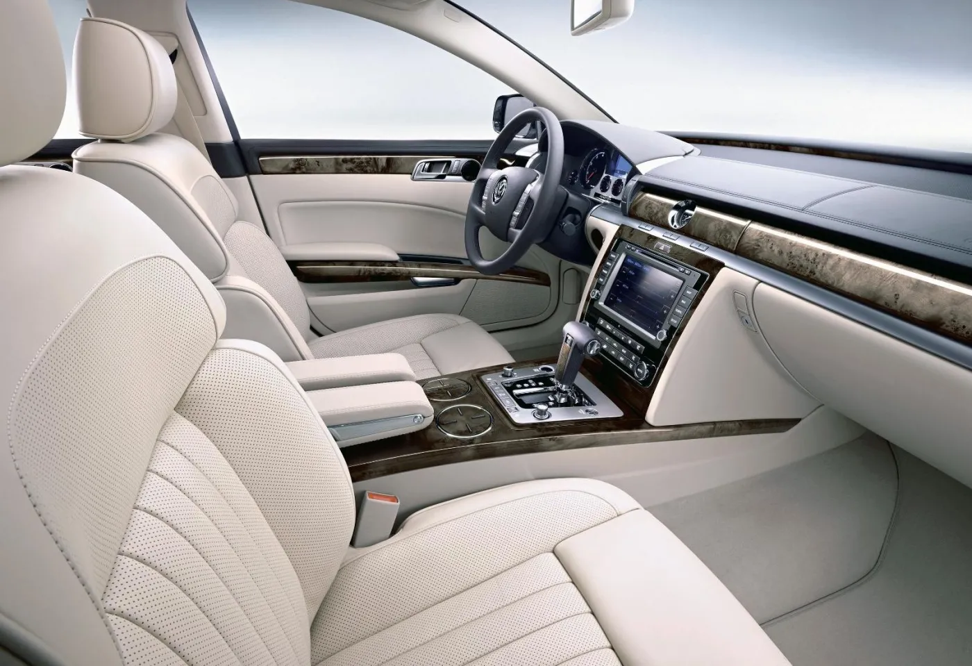 2831885-phaeton-1.jpg