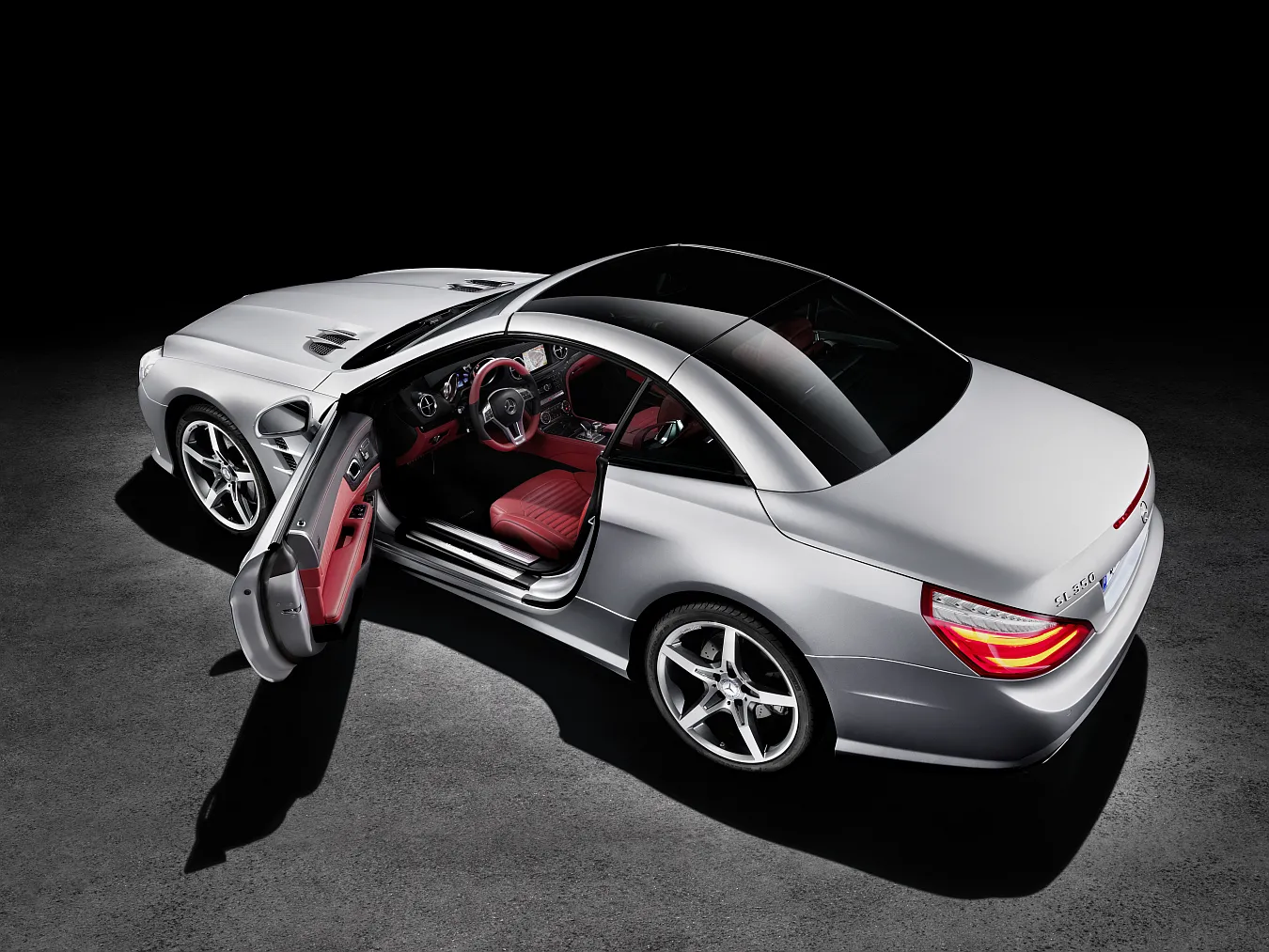 2862978-mercedes.jpg
