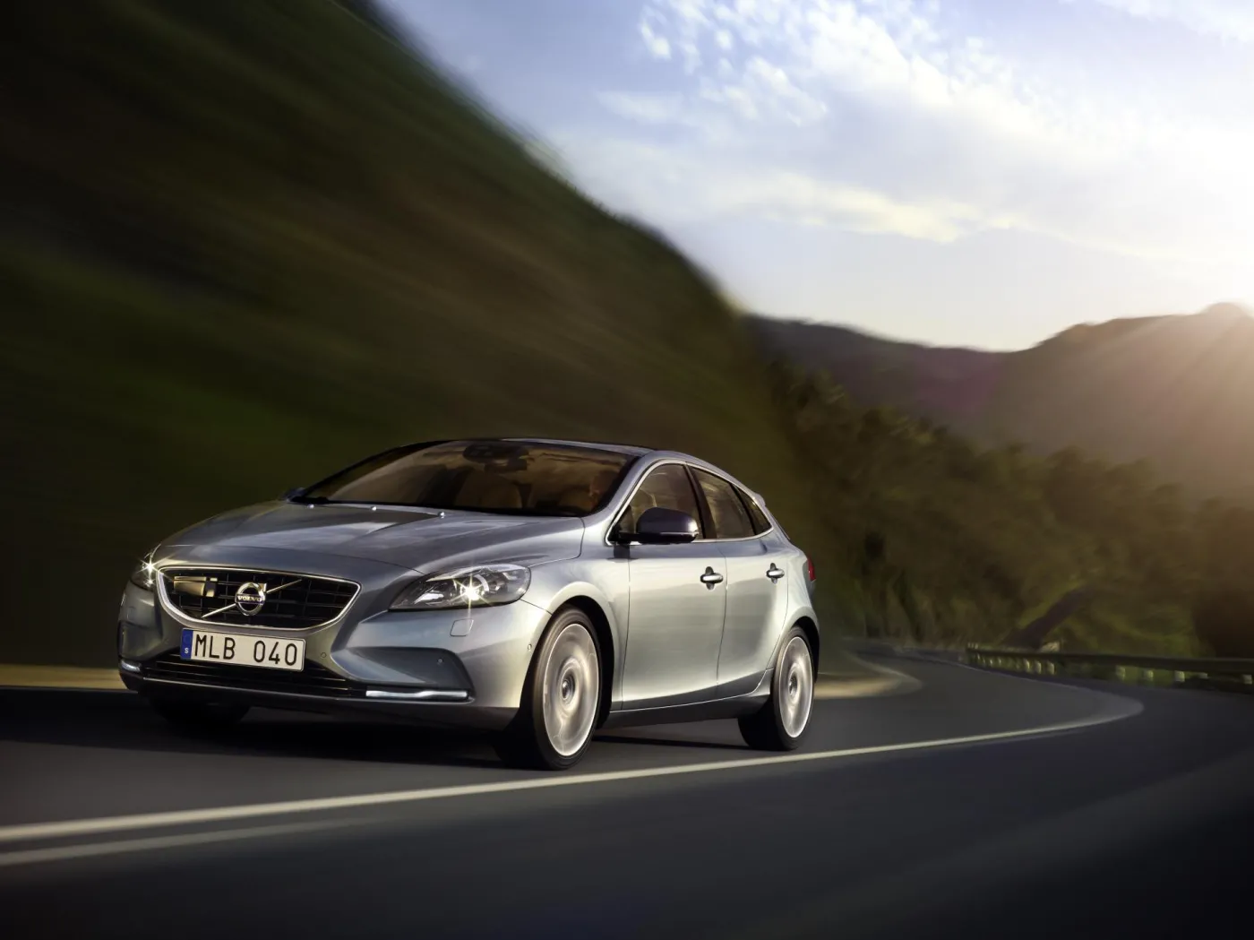   Volvo V40