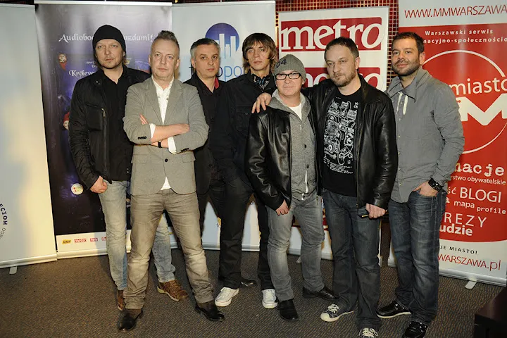 3260943-de-mono.jpg
