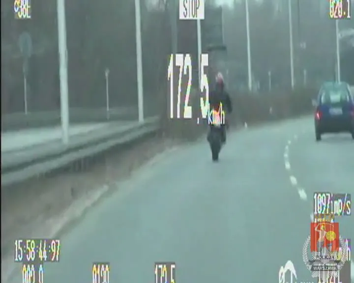  Wyczyn motocyklisty na Wisłostradzie w Warszawie