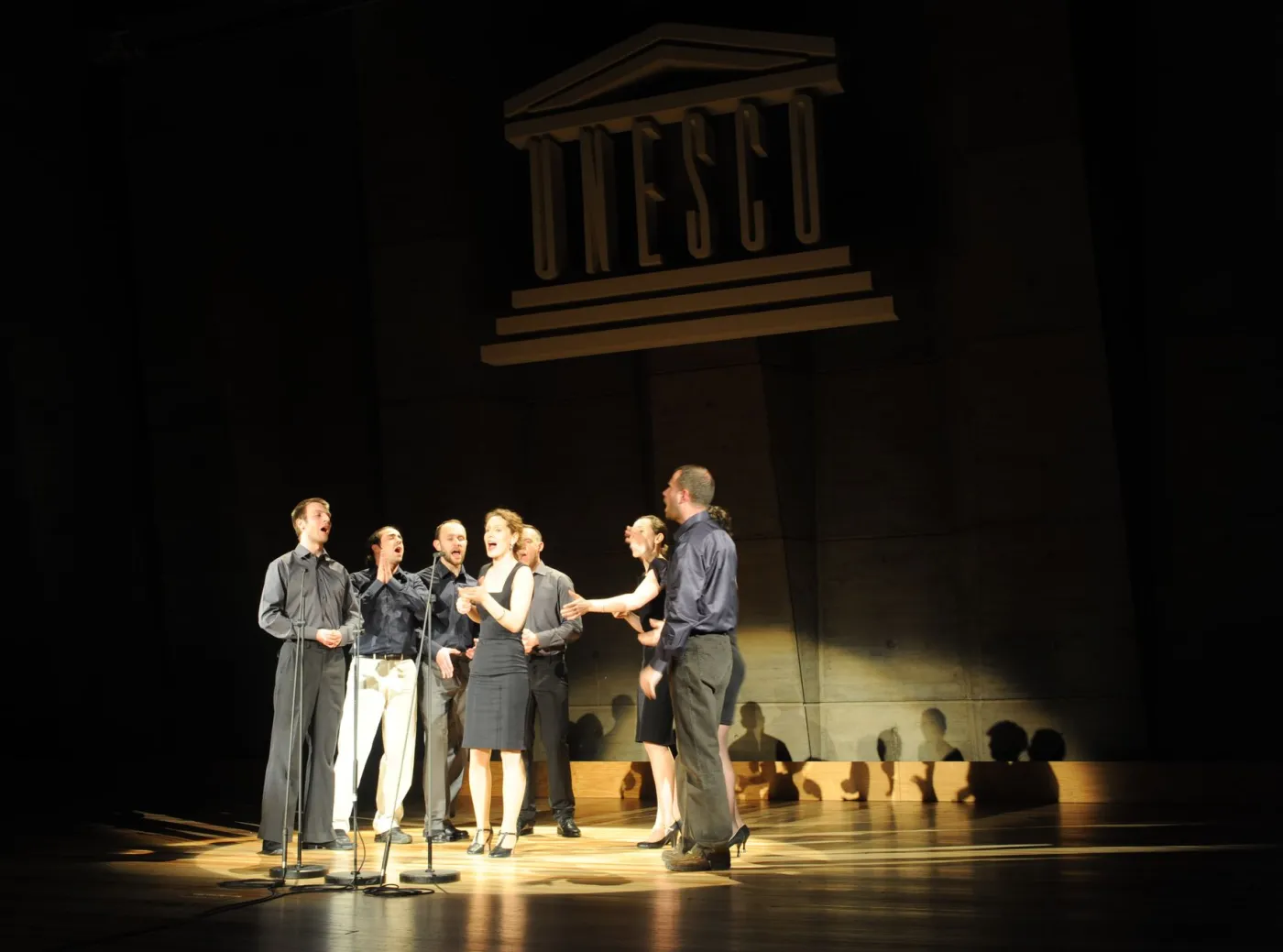 3275730-teatr-zar.jpg
