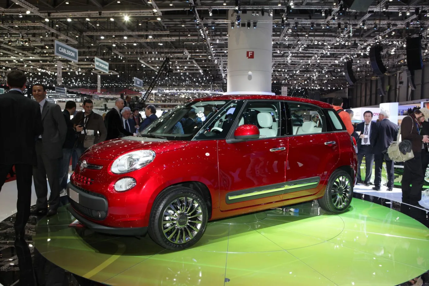 3373316-fiat-500l.jpg