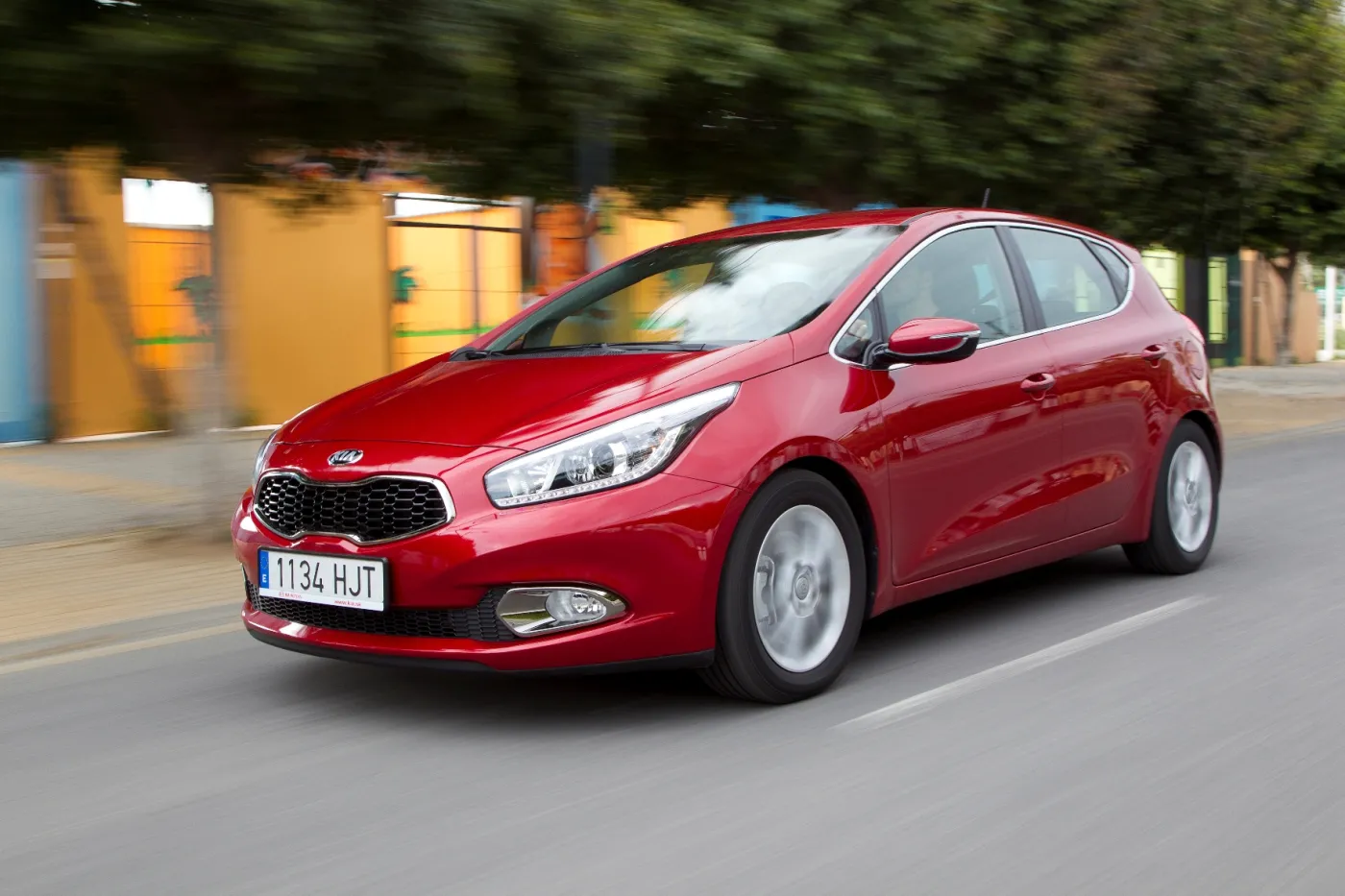 3390990-kia-cee-d.jpg