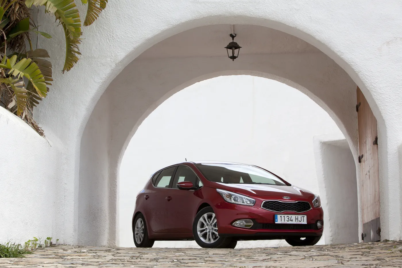 3391512-kia-cee-d.jpg