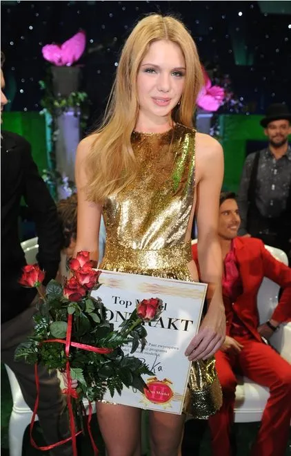 3460251-top-model.jpg