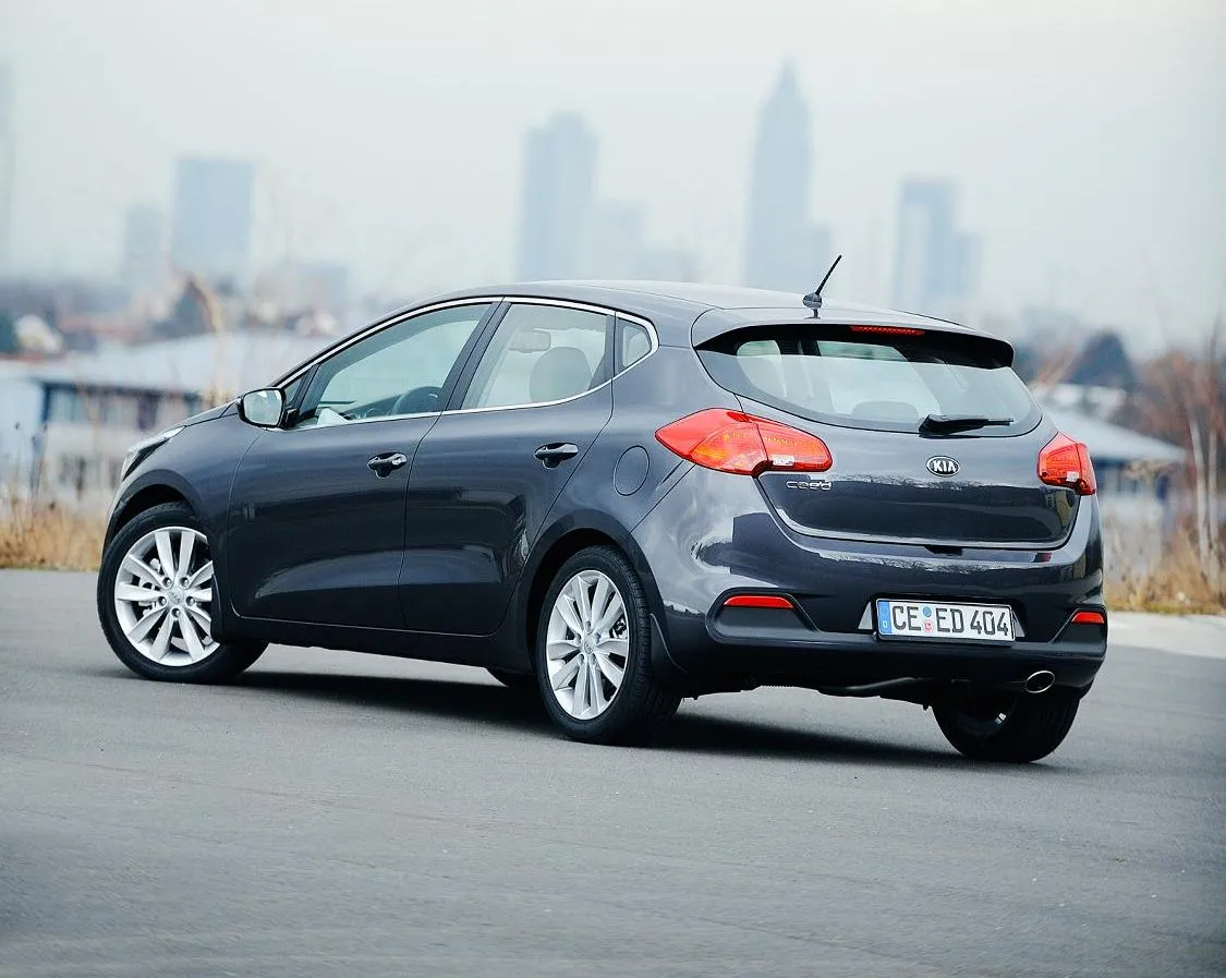 3229821-kia-cee-d.jpg