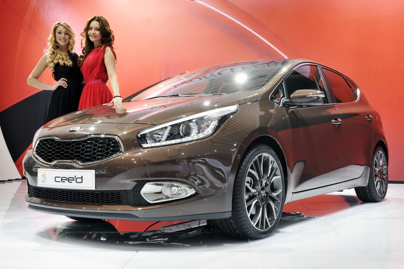 3230889-kia-cee-d.jpg