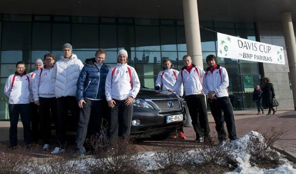 3703377-davis-cup.jpg