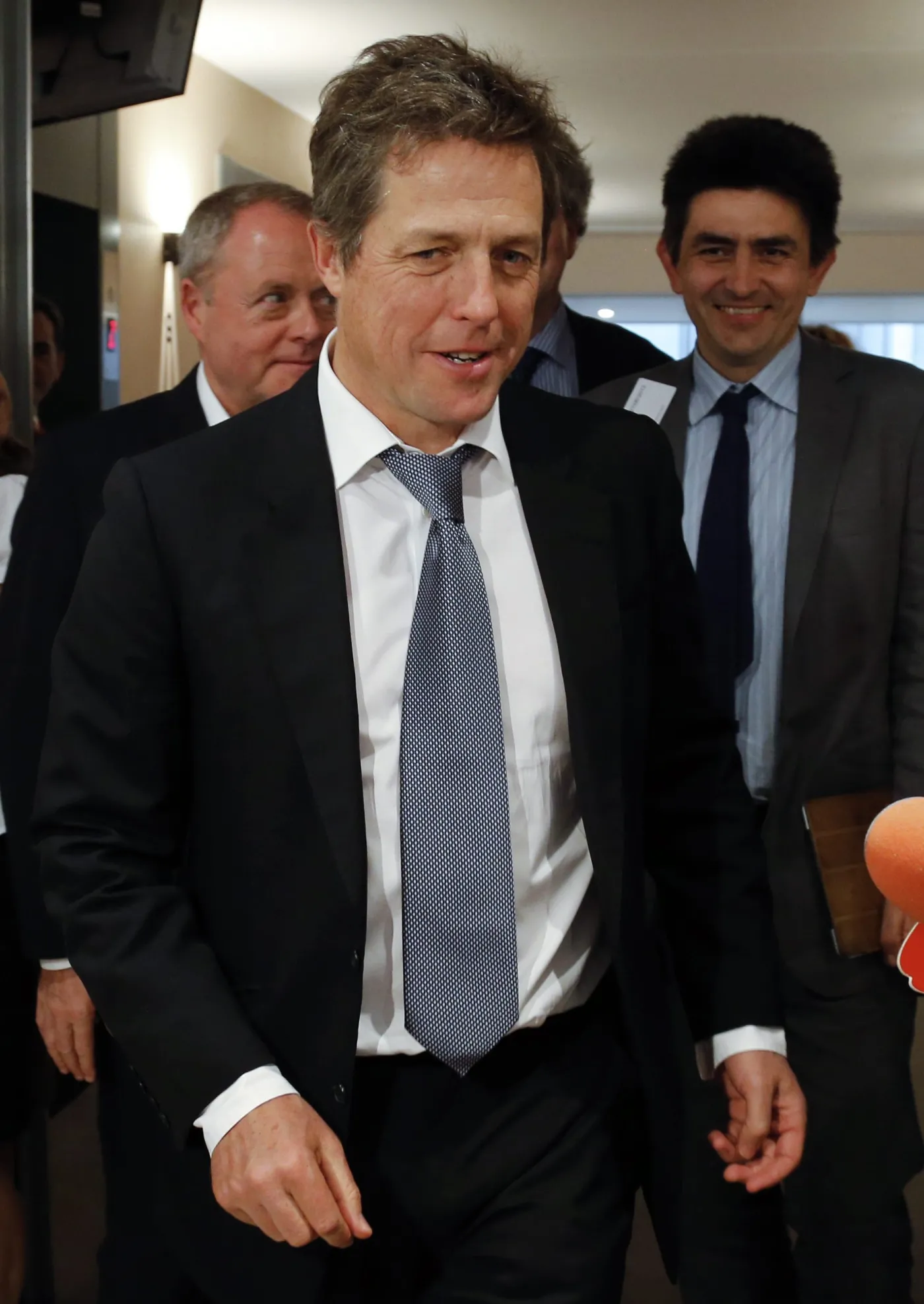 3704545-hugh-grant.jpg