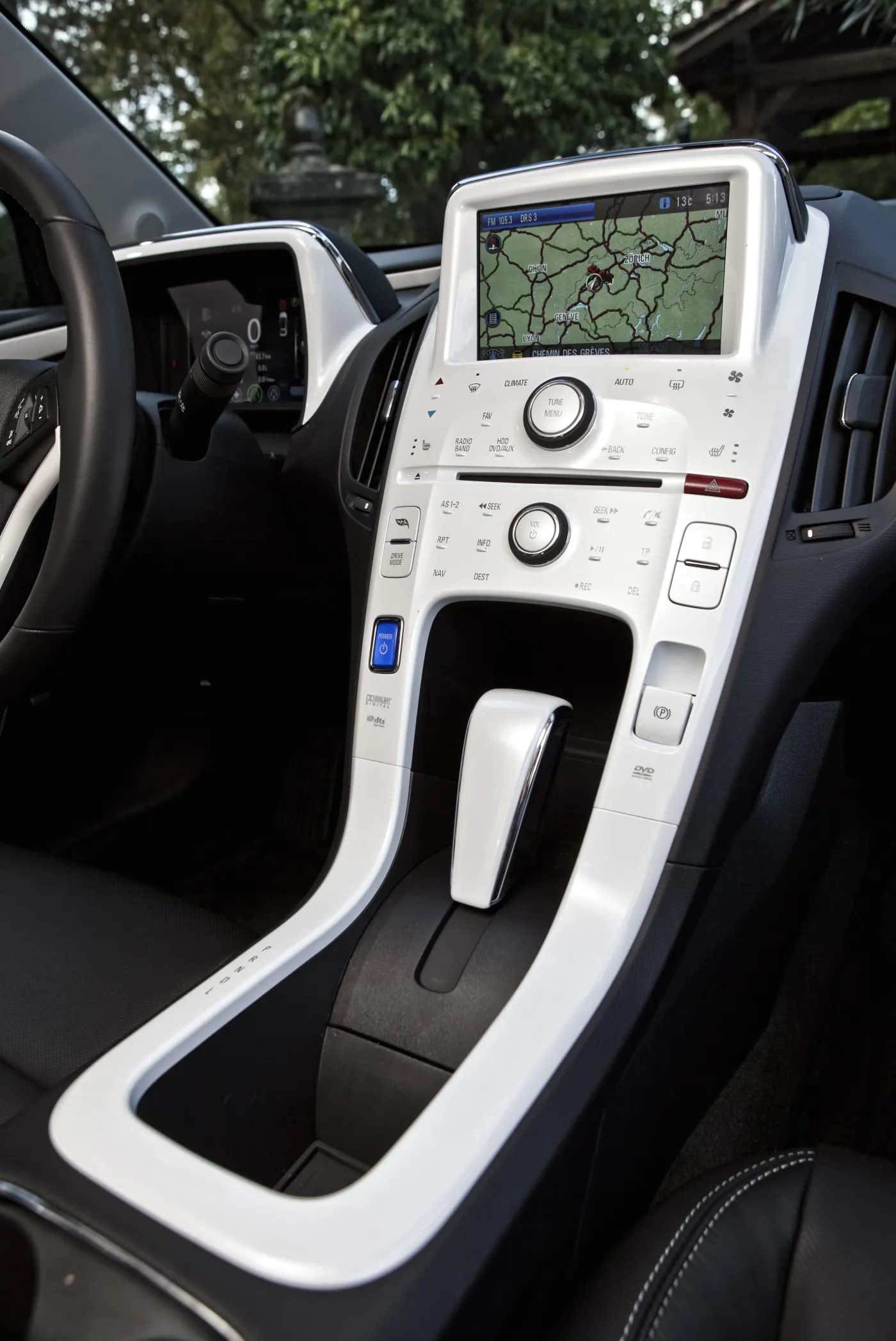 3575595-volt-055.jpg