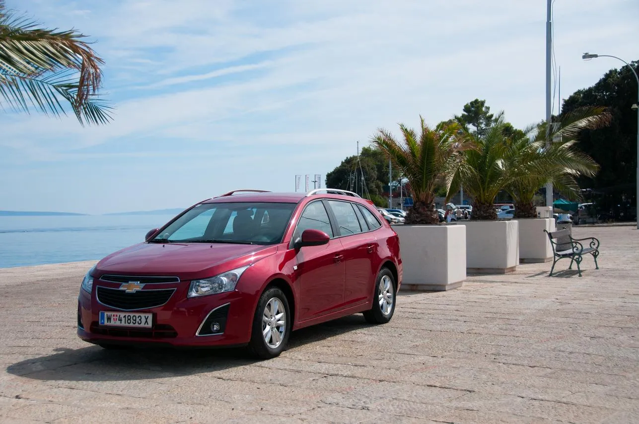 4146513-cruze32.jpg