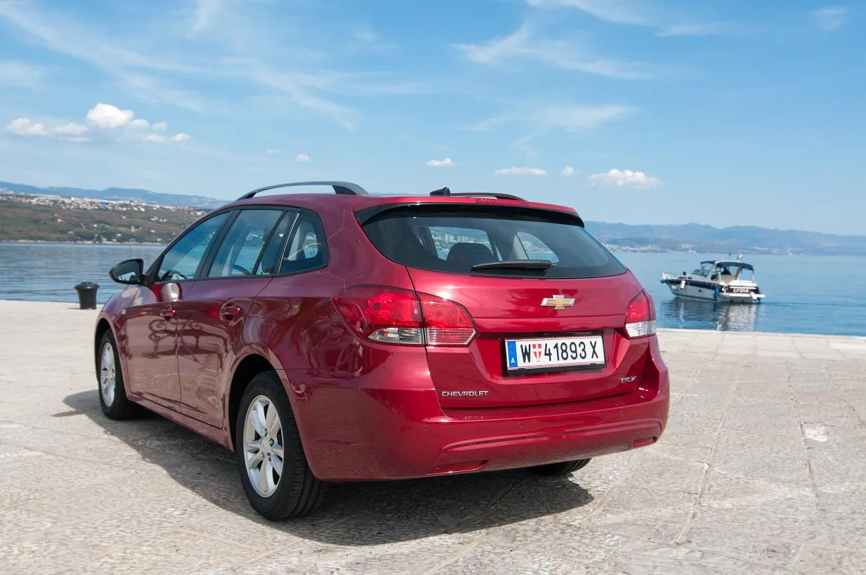 4146571-cruze46.jpg