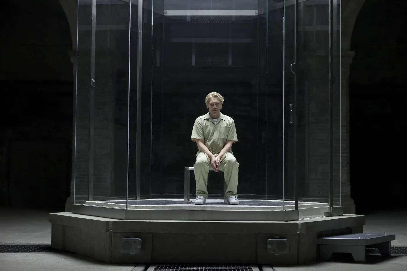 4184955-skyfall.jpg