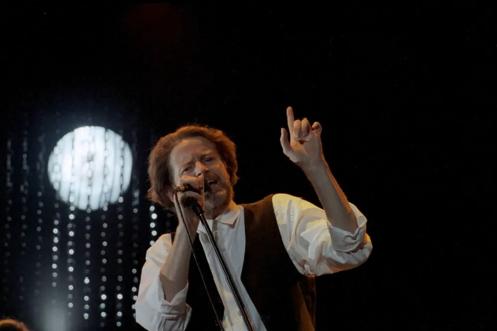 3956665-don-henley.jpg
